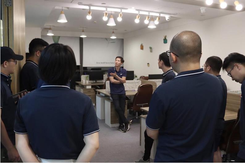 劉棟材先生深度闡述人才實驗室成立目的.jpg