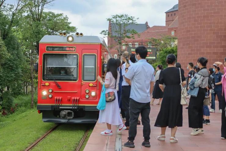 華為歐洲小鎮游覽