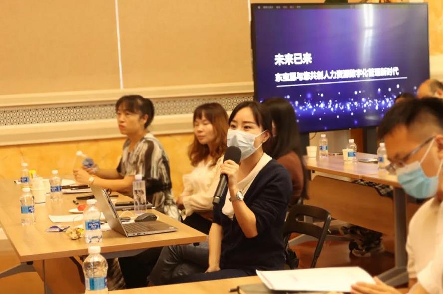 講座現場嘉賓與講師交流答疑
